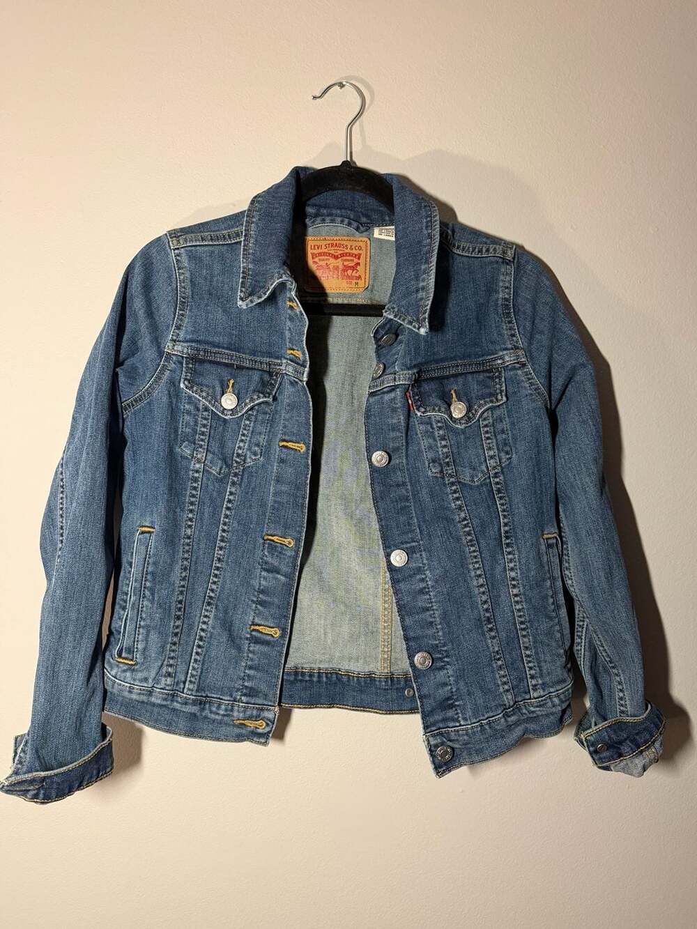 Levi's